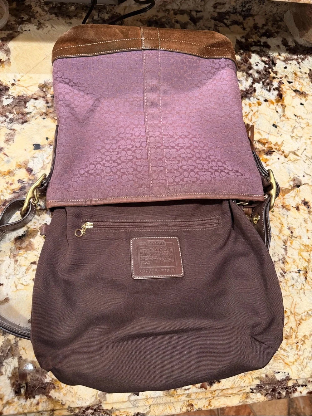 Coach VINTAGE Y2K EUC Lavender Purple Suede Trim Crossbody Tassel Metal Hang Tag